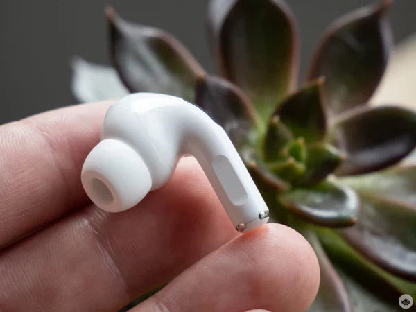 COMBO OFFER - AIRPODS PRO 2ND GEN + MAGSAFE POWERBANK 10000 MAH - 1 YEAR WARRANTY